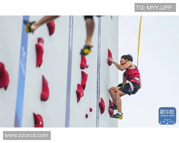 成都攀岩队在世界滑板锦标赛中的团队协作表现值得称赞与反思